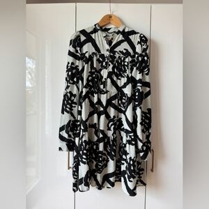 Black & White Floral Print Mini Dress